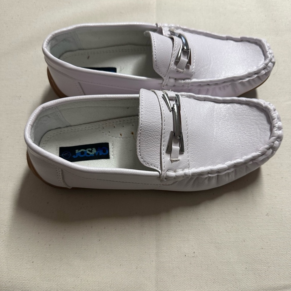 White moccasins for kids